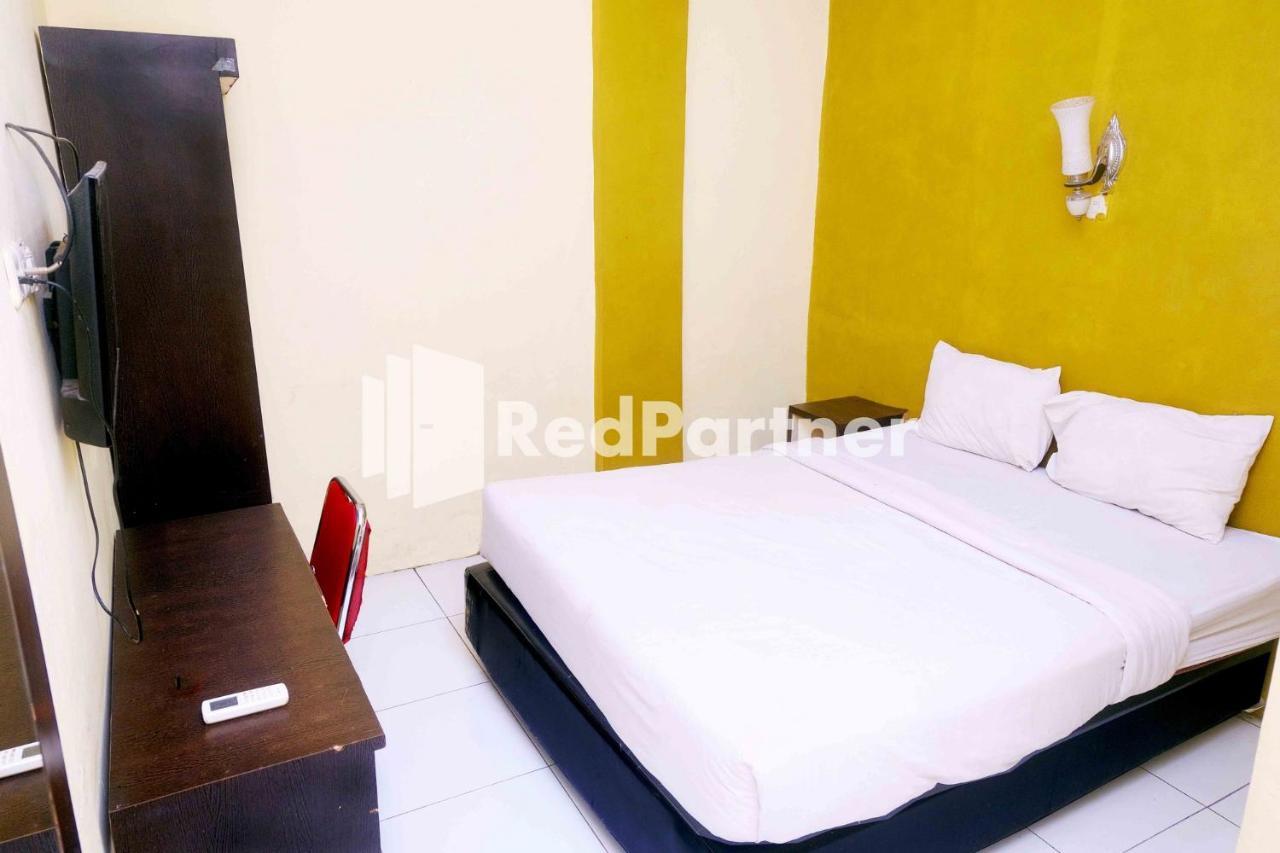 Hotel Permata Makassar Mitra Reddoorz Balangberu المظهر الخارجي الصورة